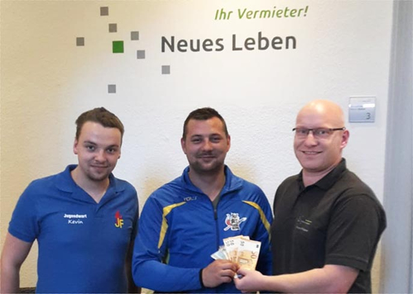 Spende an Feuerwehr