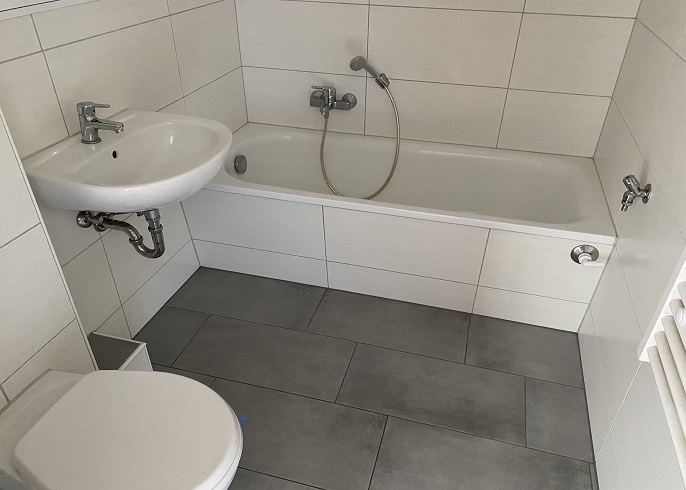 Bad mit Wanne
